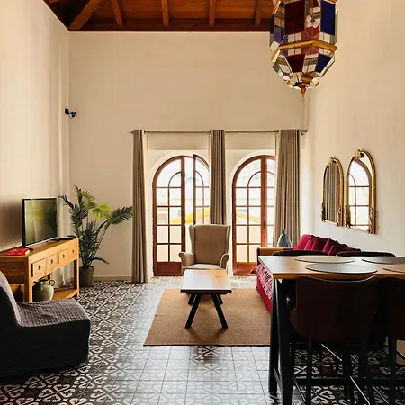 Castillo De Apartment *